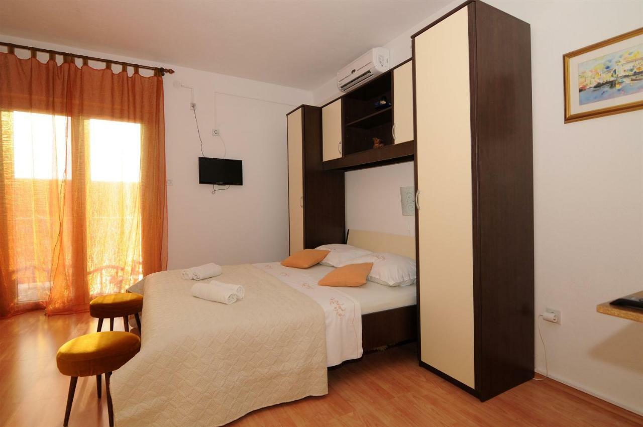Apartments Katica Makarska Szoba fotó